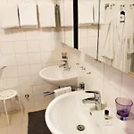 Relaxdays In Therme - 140 Qm Mit Bademantelzugang Zur Therme