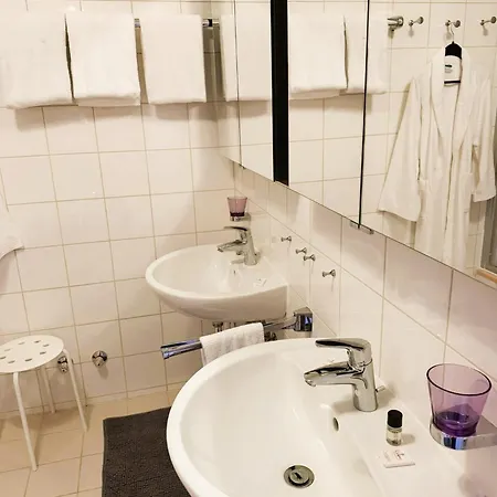 Relaxdays In Therme - 140 Qm Mit Bademantelzugang Zur Therme